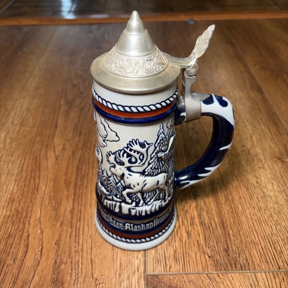 Avon Alaskan Moose Trail Lidded Beer Stein Breweriana 1976 Handcrafted Brazil